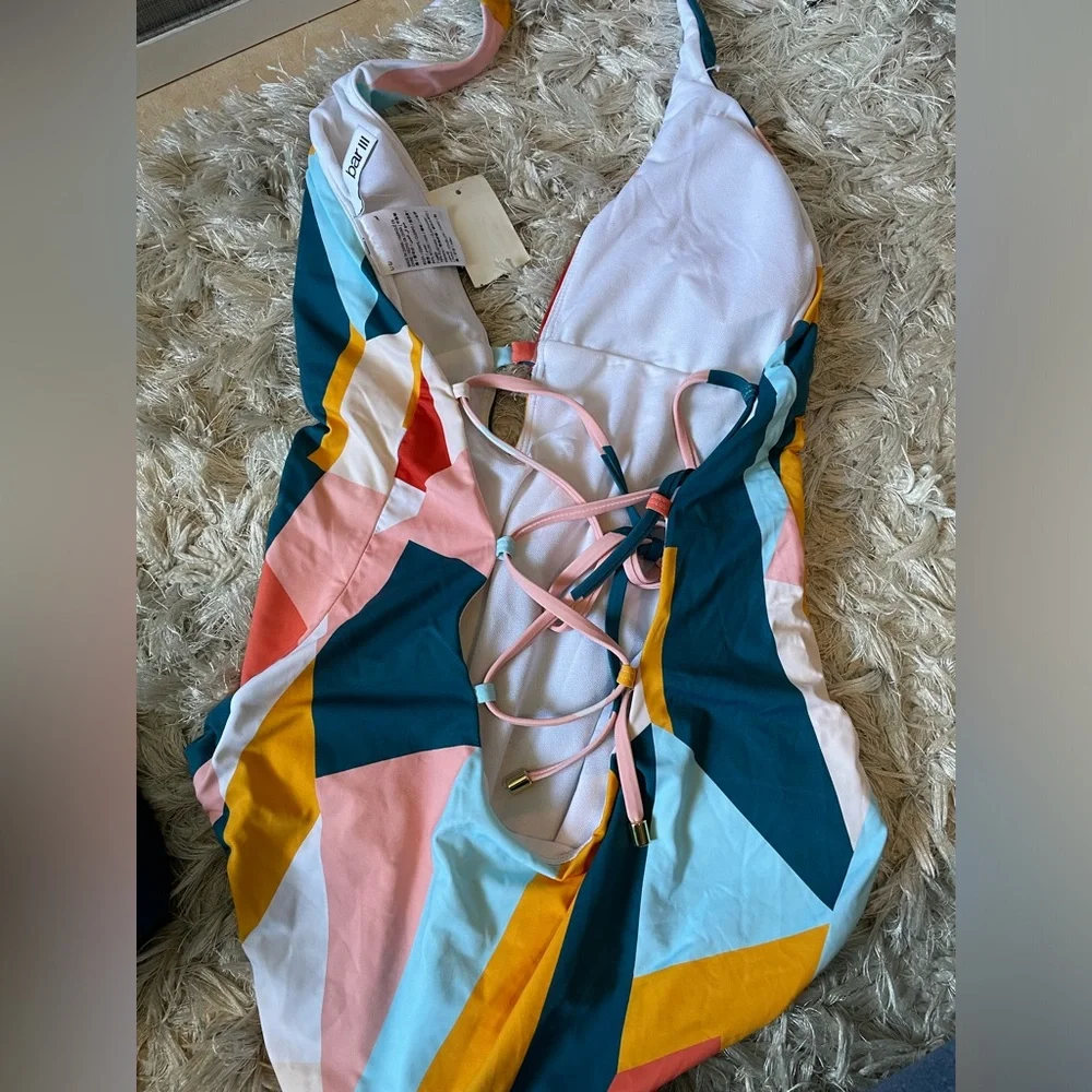 BAR III | Pop Art One-piece Swimsuit - Picture 6 of 8